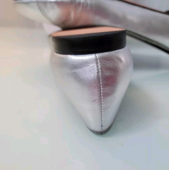 Antonio Melani Silver Ballet Flats Size 9.5 - Picture 3 of 6